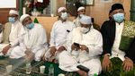 Momen Elite PKS Sambangi Kediaman Habib Rizieq