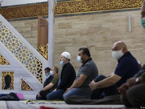 Para Imam Jerman Dipandang Sebagai Kunci dalam Memerangi Radikalisasi