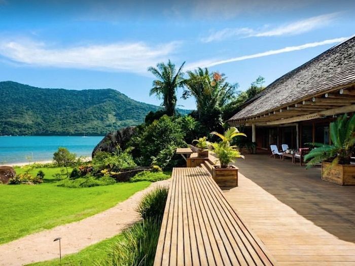 Foto Resor Mewah Tempat  Bulan  Madu  Romantis  di  Film Twilight