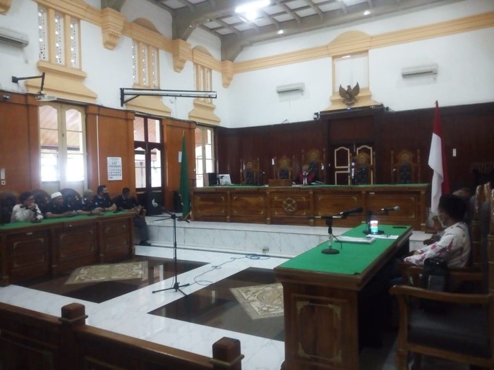 Sidang putusan praperadilan Ketua KAMI Medan (Datuk Haris-detikcom)