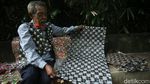Tukang Pijat Ini Sulap Sampah Plastik jadi Rompi Keren
