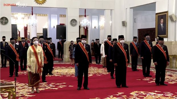 Upacara Penganugerahan Tanda Jasa dan Tanda Kehormatan Republik Indonesia Tahun 2020 (Tangkapan Layar Youtube Sekretariat Presiden)