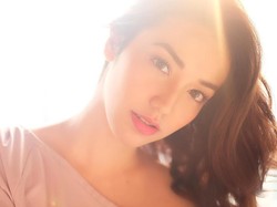 Pesona 12 Artis Berdarah Manado yang Kecantikannya Bikin Susah Berpaling