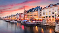 Kopenhagen di Denmark menjadi kota tersehat berikutnya. Udara yang segar serta jam kerja yang relatif pendek, membuat orang-orang di sana dapat menikmati hidup dengan lebih sehat. Foto: Getty Images/iStockphoto/SeanPavonePhoto