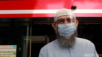 Kasus kedua, Rachmat Yasin diduga menerima gratifikasi berupa 20 hektare lahan dan mobil Toyota Vellfire. Gratifikasi berupa lahan diduga diterima Rachmat Yasin terkait pengurusan izin pesantren di kawasan Jonggol, sedangkan gratifikasi mobil diduga diterima dari seorang pengusaha.