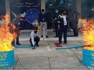 Bea-Cukai Ambon Musnahkan Pakaian Bekas Asal Belanda Tak Berdokumen