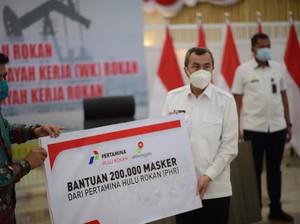 Pertamina Hulu Rokan Beri Bantuan 200 Ribu Masker ke Pemda Riau
