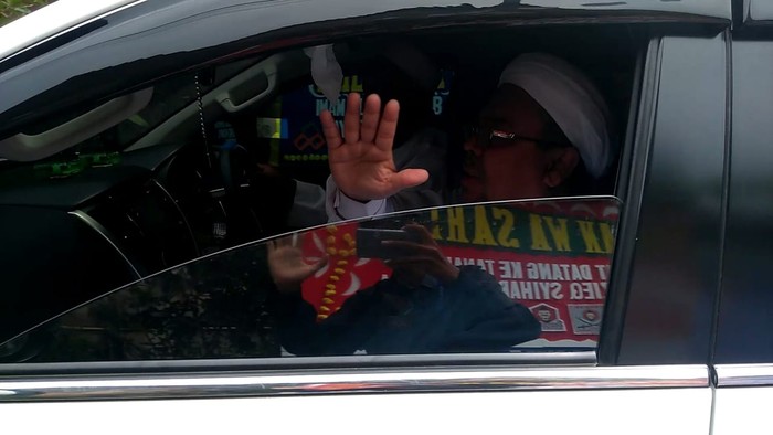 Habib Rizieq Tinggalkan Rumahnya di Jalan Petamburan III, Jakarta Pusat, Kamis (12/11)