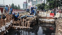 Kolam Kolakan air ini akan menampung aliran air dari Jalan Satria sebelum disedot menggunakan mesin pompa.
