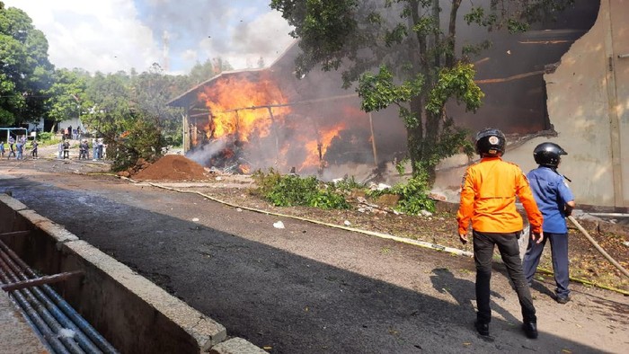 Kebakaran Gudang Kapas di Bandung