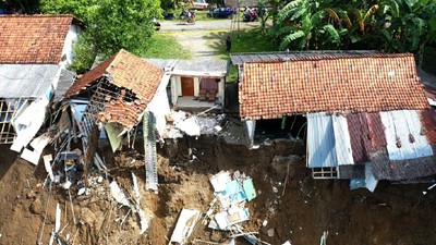 Longsor di Kebumen, 4 Rumah Kini Menggantung