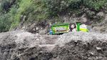 Penambang Pasir di Lereng Merapi Tetap Beraksi Disaat Siaga