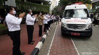 Dalam rangka memperingati Hari Kesehatan Nasional, Kementerian Kesehatan mengajak masyarakat untuk melakukan gerakan tepuk tangan selama 56 detik.