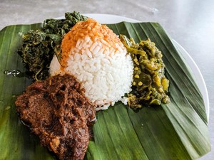 Unggah Foto Makan Ketupat Terancam Dipenjara hingga Viral Tempe Indomie