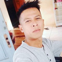 Pria bernama Aris Munandar ini jika dilihat memang memiliki kemiripan dengan Ariel Noah. Tak hanya wajahnya saja, gaya rambutnya pun mirip loh.. Foto: Instagram/@aris.noah