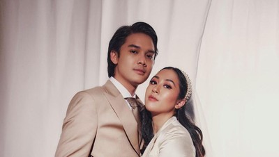 7 Foto Mesra Sherina Munaf & Baskara Mahendra yang Kini Jadi Sorotan