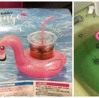 Gagal deh bisa minum cantik sambil berendam. Mungkin isi minumnya terlalu berat ya jadi pelampung flamingonya sampai terbalik deh.. Foto: Twitter/@TNOK_GARDEN