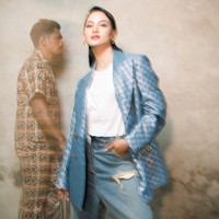 Meski hubungan keduanya tampak mesra, namun netizen dibuat curiga adanya bumbu gimmick di antara keduanya. Karena baik Ririn maupun Ibnu selalu menggunakan hashtag siap bahagia di setiap foto mereka. Foto: Instagram