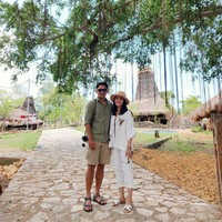 Pertama kali hubungan keduanya go public saat liburan ke Sumba. Ririn Ekawati dan Ibnu Jamil kompak memasang foto bersama di Instagram masing-masing pada 1 November. Foto: Instagram