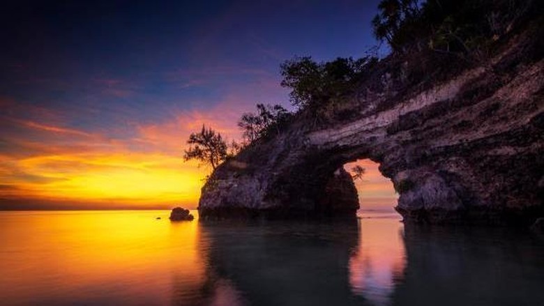 Sunset di Pulau Selayar Sunset di Pulau Selayar