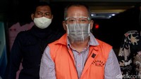 Wakil Ketua KPK Alexander Marwata menyebut Eryk diduga bersama-sama Rendra menerima gratifikasi yang berhubungan dengan jabatan dan yang berlawanan dengan kewajiban RK selaku Bupati Kabupaten Malang. Total penerimaan gratifikasi oleh RK dari 2010 hingga 2018 bersama-sama dengan Eryk berjumlah sekitar Rp 7,1 miliar. Eryk diduga melanggar Pasal 12 B Undang-Undang Nomor 31 Tahun 1999 tentang Pemberantasan Tindak Pidana Korupsi sebagaimana telah diubah dengan Undang-Undang Nomor 20 Tahun 2001 tentang Pemberantasan Tindak Pidana Korupsi jo Pasal 55 ayat (1) ke-1 KUHP.