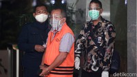 KPK memeriksa Eryk Armando Talla terkait kasus penerimaan gratifikasi sejumlah proyek dinas bersama Rendra Kresna sejak tahun 2010-2015 dan 2016-2021.