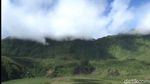 Mengunjungi Kawah Gunung Galunggung yang Sejuk saat Pandemi