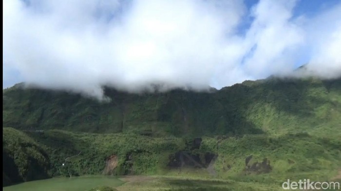 Wisata di Kawah Gunung Galunggung Wisata di Kawah Gunung Galunggung
