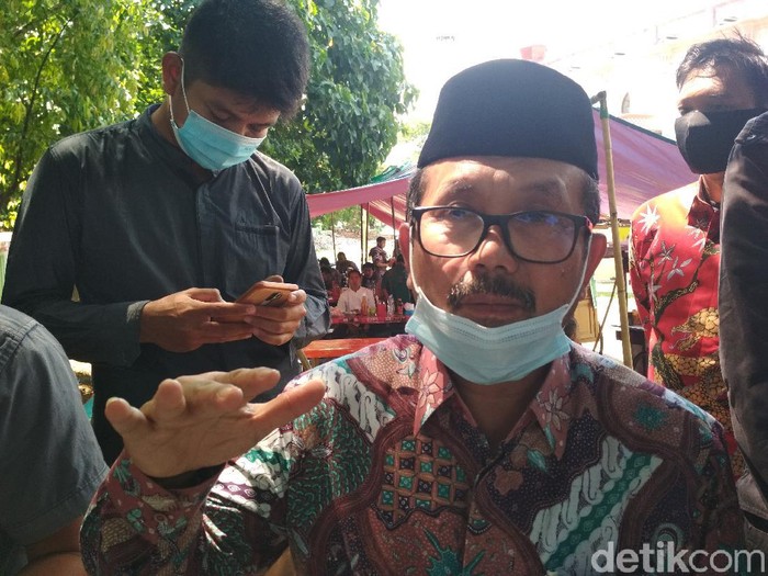 Bupati Cirebon Imron Rosyadi.