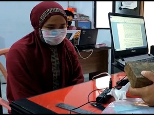 Emosi, Emak-emak Pukul Istri Kakak Iparnya Pakai Balok