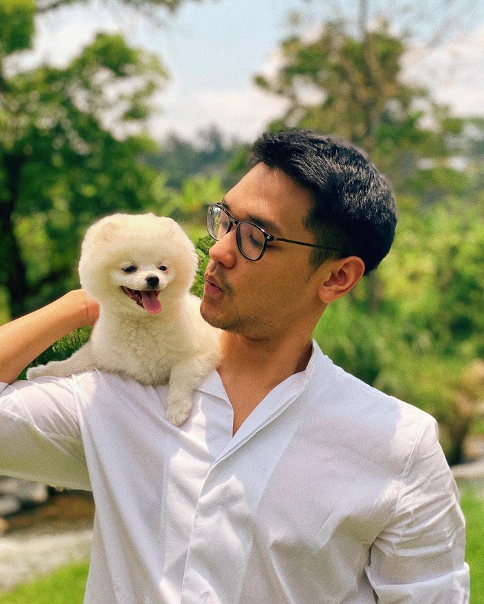 Foto Afgan bareng anjing kesayangannya Foto Afgan bareng anjing kesayangannya