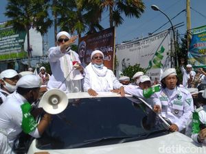 Kerumunan di Megamendung, Polda Jabar Panggil Habib Rizieq Pekan Depan