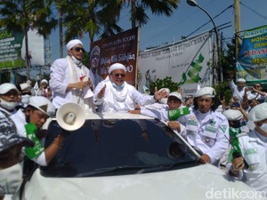 FPI Solo Tepis Kultuskan Habib Rizieq: Selain Nabi Bisa Salah