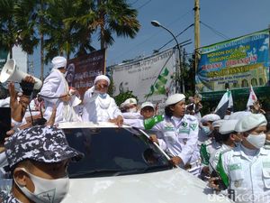 HRS Enggan Diperiksa soal Kerumunan Megamendung, Ini Respons Polisi