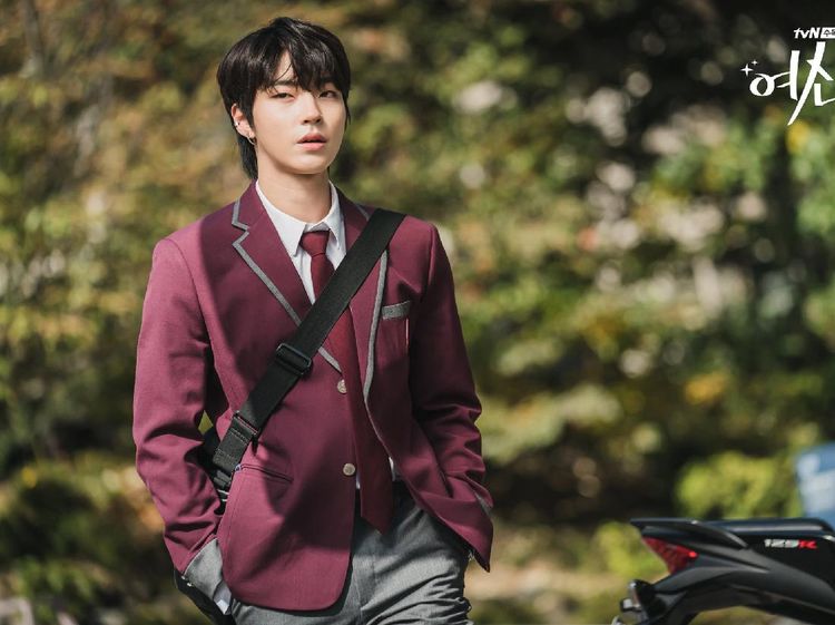 8 Artis Korea Paling Tua Jadi Pemeran Anak SMA, Ada Hwang In Yeop