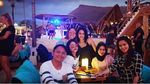 Intip Momen Jenita Janet Saat Minum Kopi dan Nongkrong di Kafe