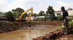 Kali Kerukut Dikeruk untuk Antisipasi Banjir