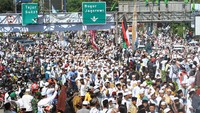 Habib Rizieq juga sempat berkegiatan menghadiri Maulid Nabi Muhammad SAW di Tebet, Jakarta Selatan, setelahnya ia berceramah di Megamendung, Kabupaten Bogor, Jawa Barat. Kedua kegiatan ini berlangsung pada Jumat (13/11/2020). ANTARA FOTO/Arif Firmansyah   