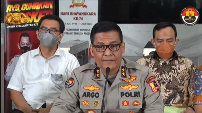 Konferensi pers pengumuman tiga tersangka baru kebakaran Gedung Utama Kejagung RI