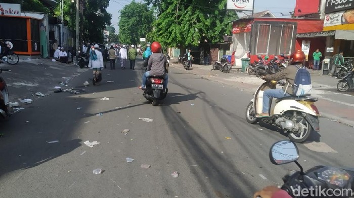 Lalin di Jalan Tebet Raya kembali lancar usai Maulid Nabi (Luqman Nurhadi/detikcom).