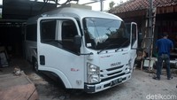 Kendaraan camper van cocok bagi keluarga yang ingin berjalan-jalan menikmati suasana alam dan bisa menjadi alternatif liburan.
