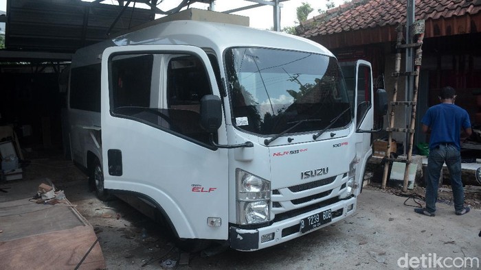 Kendaraan Campervan cocok bagi keluarga yang ingin berjalan-jalan menikmati suasana alam dan bisa menjadi alternatif liburan