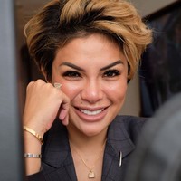 Nikita Mirzani juga pernah mengungkapkan bahwa dirinya memang telah melakukan operasi plastik untuk menunjang penampilannya. Niki menjalani operasi plastiknya itu di Korea Selatan. Tak tanggung-tanggung, Nikita bahkan rela mengeluarkan uang hingga Rp 1,1 miliar untuk peosedur kecantikan tersebut. Foto: instagram @nikitamirzanimawardi_17