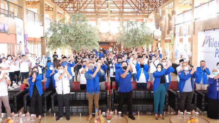 Partai Amanat Nasional (PAN) percaya generasi milenial bisa berkontribusi kepada bangsa dan negara asalkan diberi ruang dan penyaluran yang tepat.