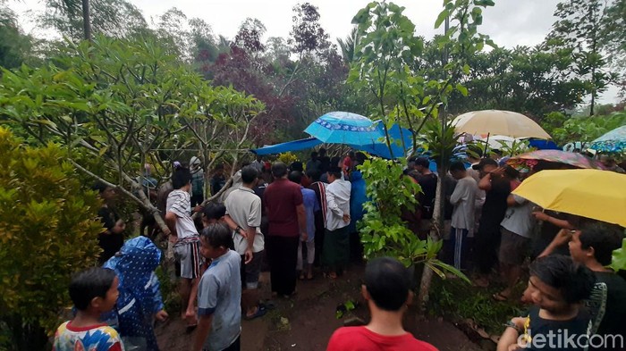 pemakaman hariyanto, anggota dprd malang