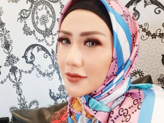 Rey Utami Sering Pamer Ngeteh Santai di Instagram