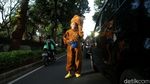 Si Penebar Senyum di Tengah Macet Ibu Kota