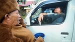 Si Penebar Senyum di Tengah Macet Ibu Kota