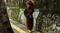 Uang tersebut didapat dari pinjaman sehingga ia harus mencicilnya.