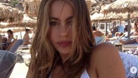 Selain itu ia juga kerap menjadi model dan melakukan pemotretan bersama majalah-majalah pria dewasa. Dok. Instagram/sofiavergara